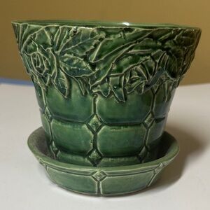 MCCOY USA POTTERY GREEN QUILTED With Leaf DESIGN Planter ATTACHED SAUCER 5.25”